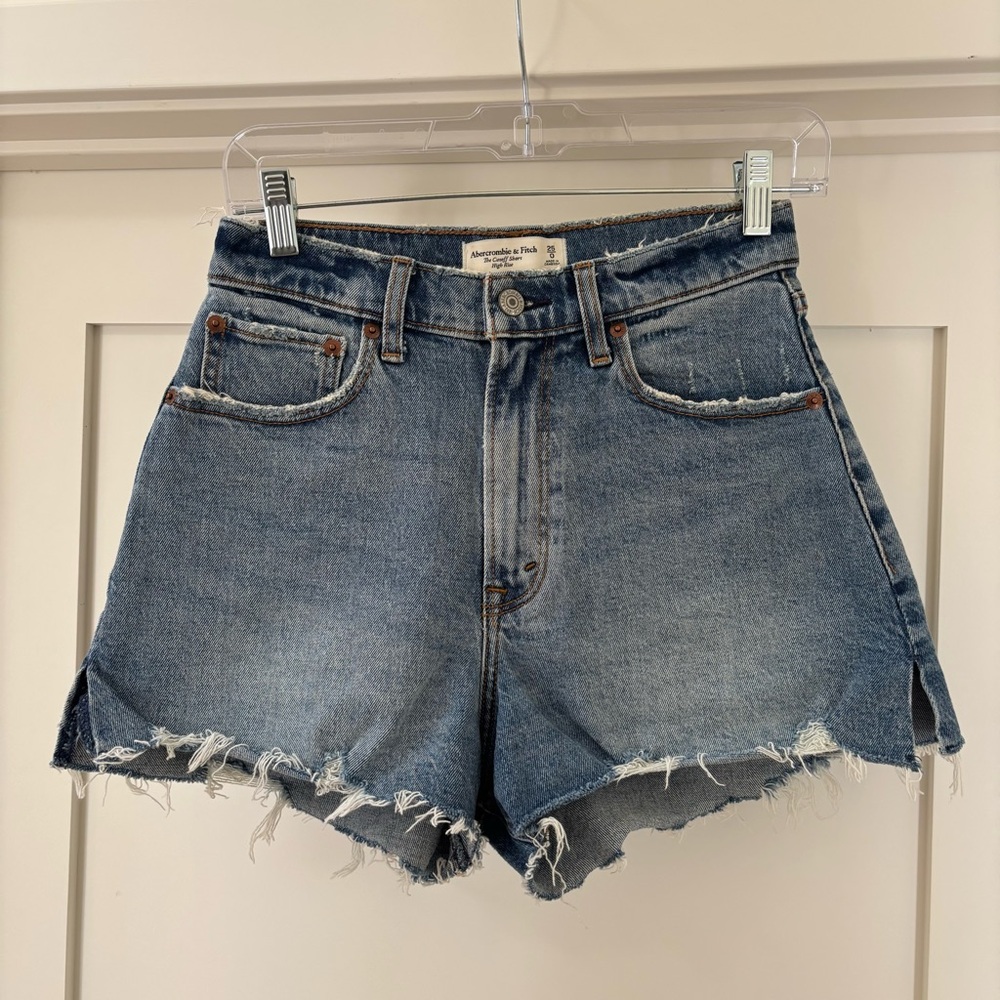 Abercrombie & Fitch The Cutoff Short High Rise 25